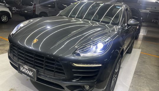 Porsche • Macan