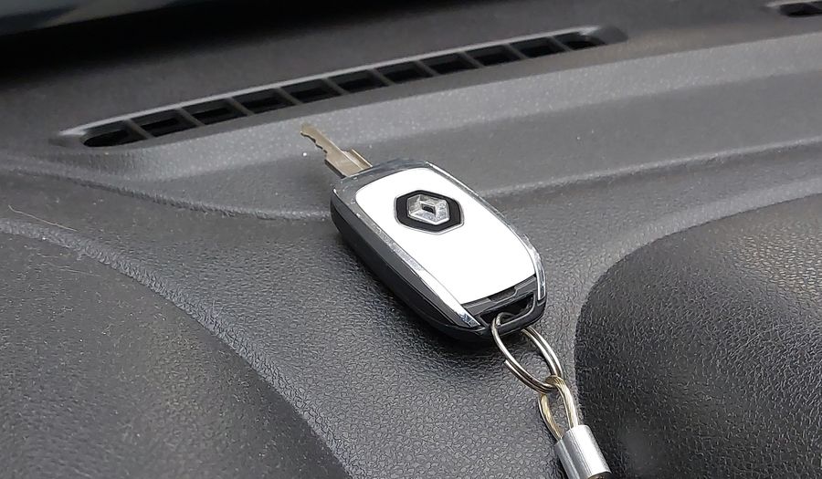 Renault Kwid 1.0 INTENSE Hatchback 2023