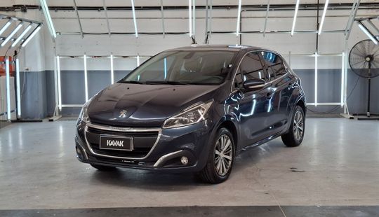 Peugeot • 208
