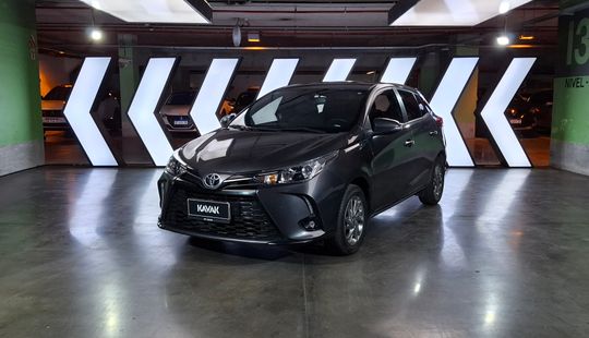 Toyota • Yaris