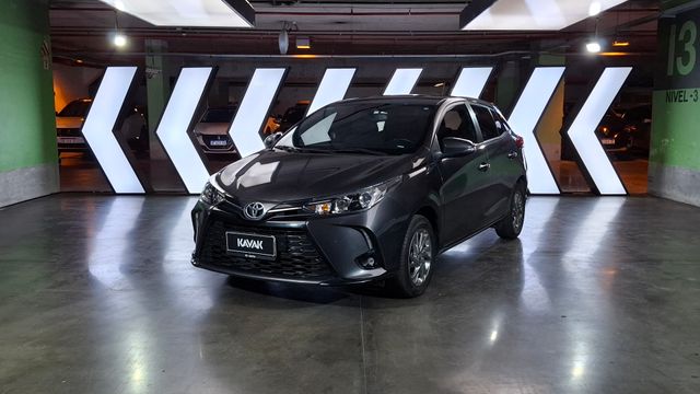 Toyota • Yaris