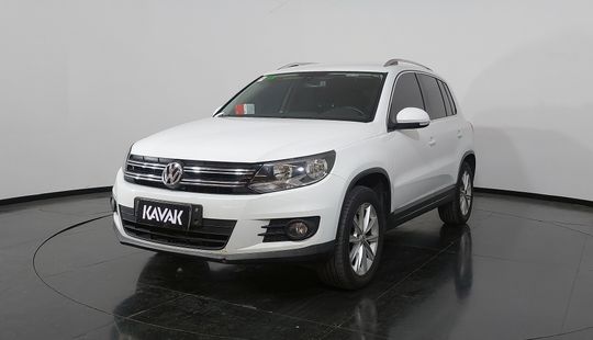 Volkswagen • Tiguan