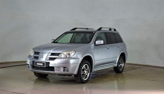 Mitsubishi • Outlander