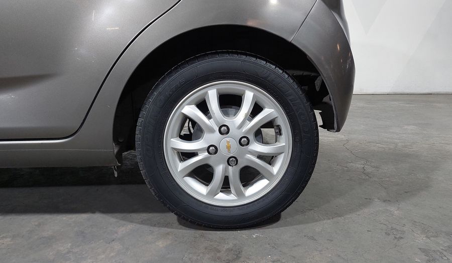 Chevrolet Spark 1.4 LTZ C MT Hatchback 2017