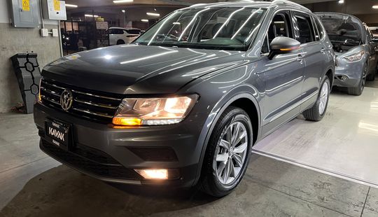 Volkswagen • Tiguan