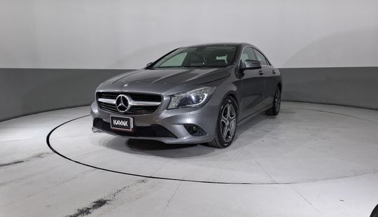 Mercedes Benz • Clase CLA