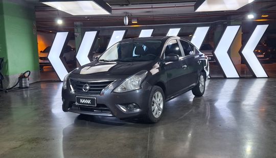 Nissan • Versa