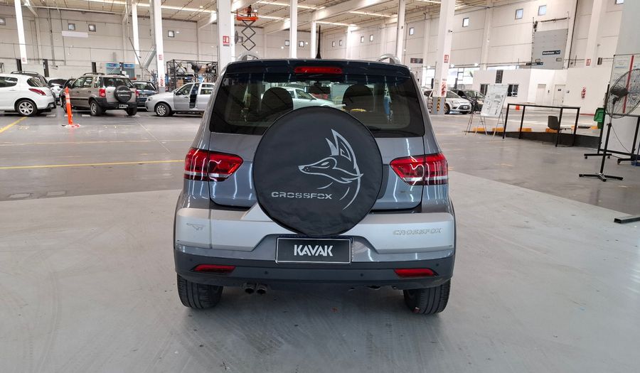 Volkswagen Crossfox 1.6 16V CROSSFOX HIGHLINE Hatchback 2016