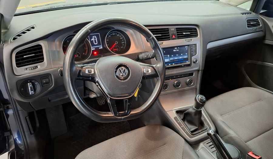 Volkswagen Golf 1.6 MPI TRENDLINE Hatchback 2017