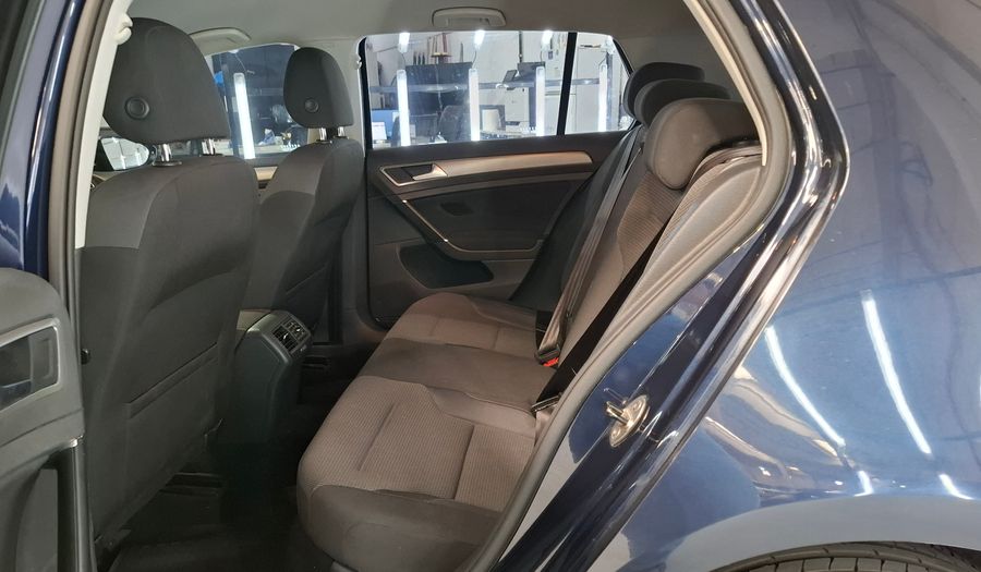 Volkswagen Golf 1.6 MPI TRENDLINE Hatchback 2017