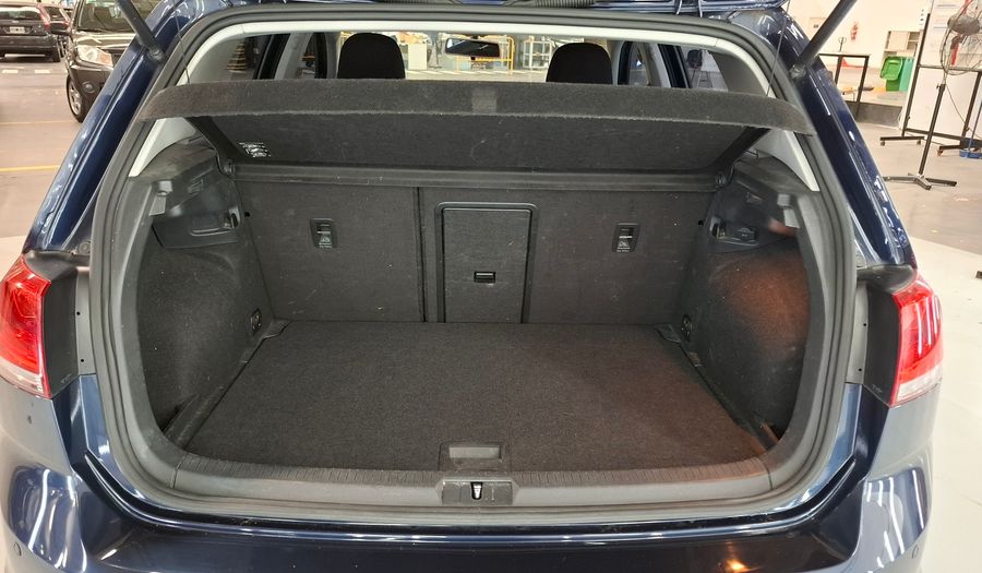 Volkswagen Golf 1.6 MPI TRENDLINE Hatchback 2017