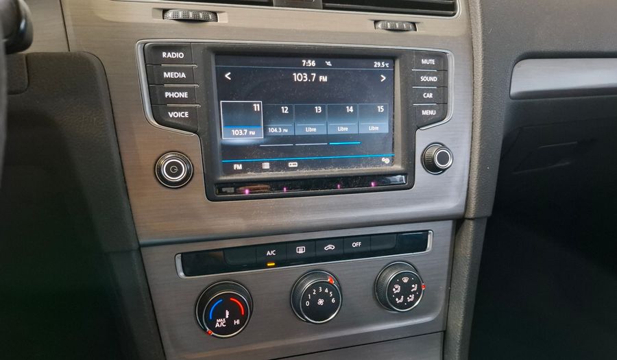 Volkswagen Golf 1.6 MPI TRENDLINE Hatchback 2017