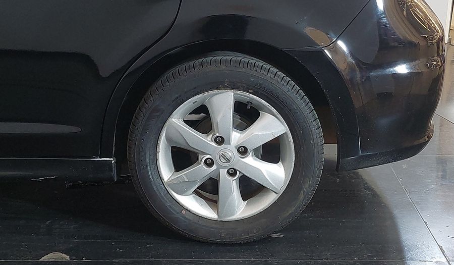 Nissan Tiida 1.8 FLEX SL AUTO Hatchback 2013