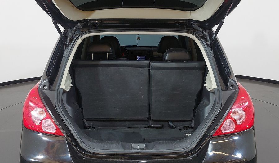 Nissan Tiida 1.8 FLEX SL AUTO Hatchback 2013