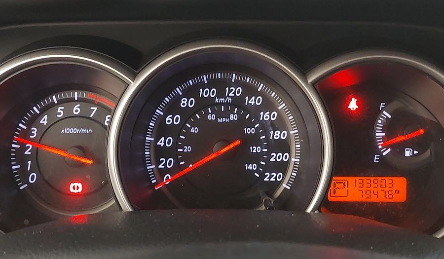 Nissan Tiida 1.8 FLEX SL AUTO Hatchback 2013