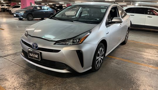 Toyota • Prius