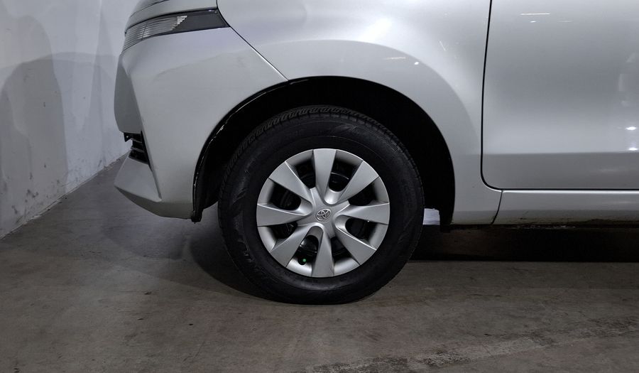 Toyota Avanza 1.5 LE Minivan 2021
