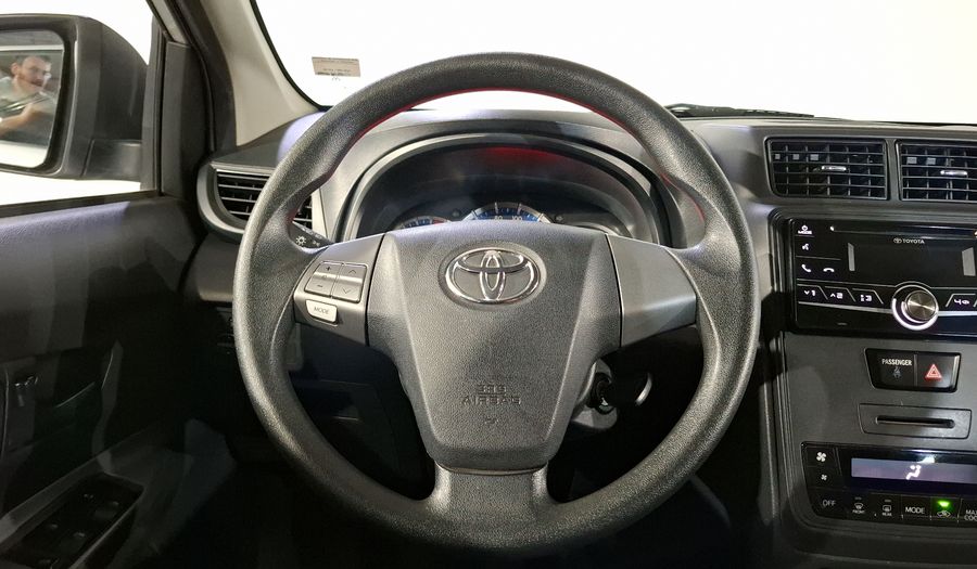 Toyota Avanza 1.5 LE Minivan 2021