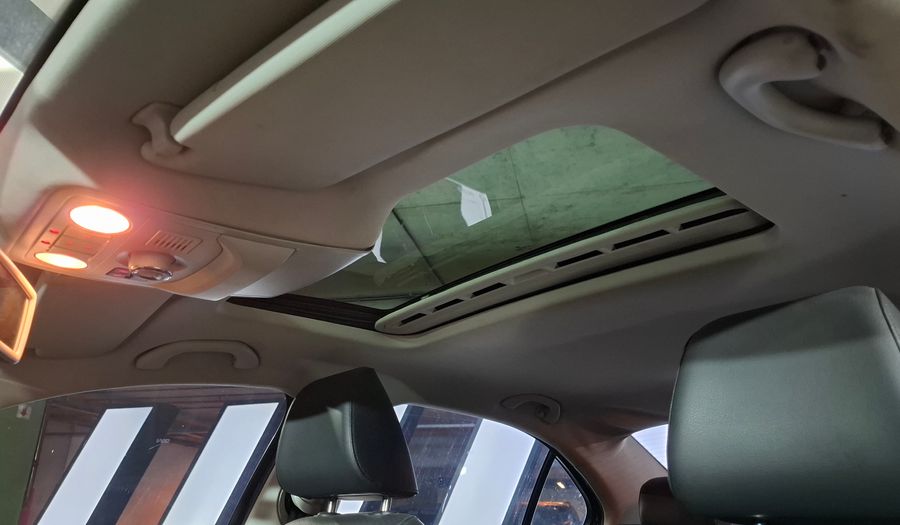 Volkswagen Vento 2.5 LUXURY MY15 Sedan 2014