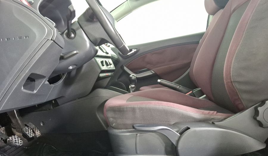 Seat Ibiza 1.6 STYLE MT FULL LINK Hatchback 2016