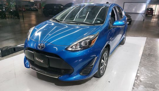 Toyota • Prius C