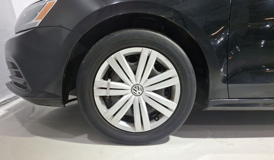 Volkswagen Jetta 2.0 MT Sedan 2016