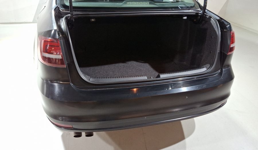 Volkswagen Jetta 2.0 MT Sedan 2016