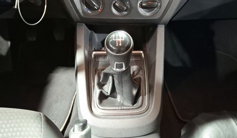 Volkswagen Jetta 2.0 MT Sedan 2016