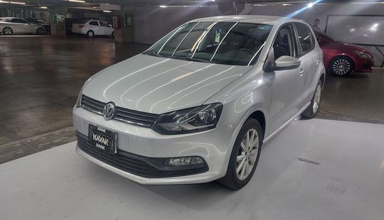 Volkswagen • Polo