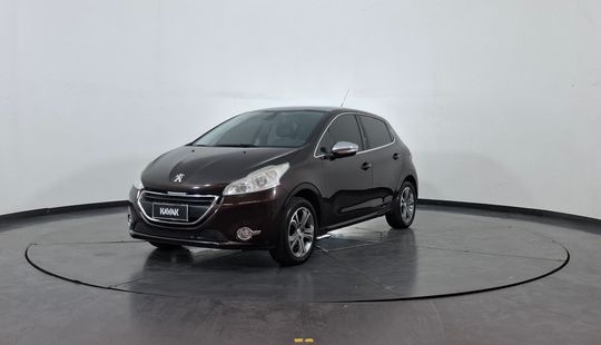 Peugeot • 208