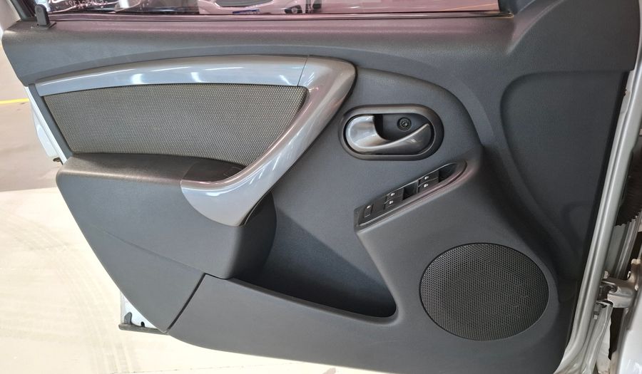 Renault Duster 2.0 16V LUXE 4WD NAV Suv 2015