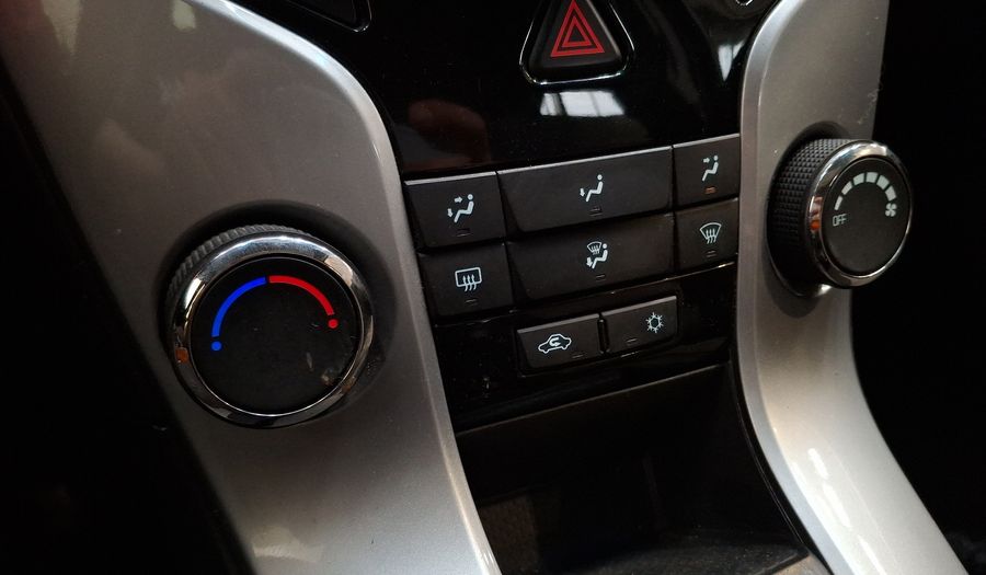 Chevrolet Cruze 1.8 AUTO LS Hatchback 2014