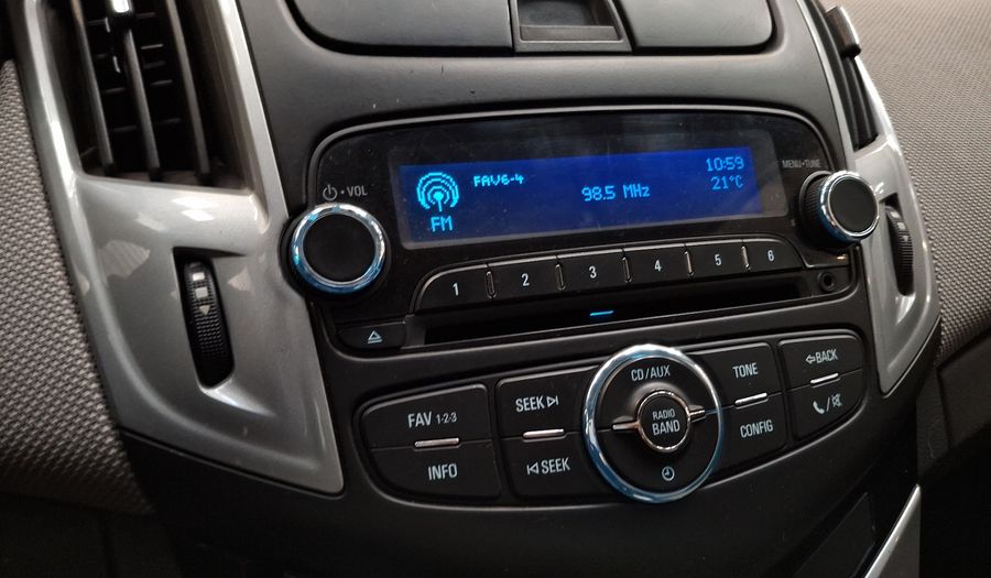 Chevrolet Cruze 1.8 AUTO LS Hatchback 2014