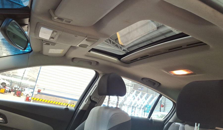 Chevrolet Cruze 1.8 AUTO LS Hatchback 2014