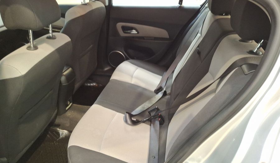 Chevrolet Cruze 1.8 AUTO LS Hatchback 2014