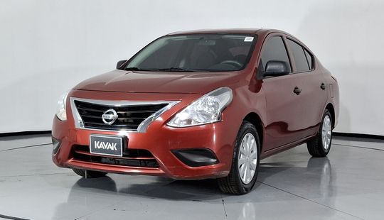 Nissan • Versa