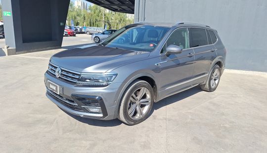 Volkswagen • Tiguan