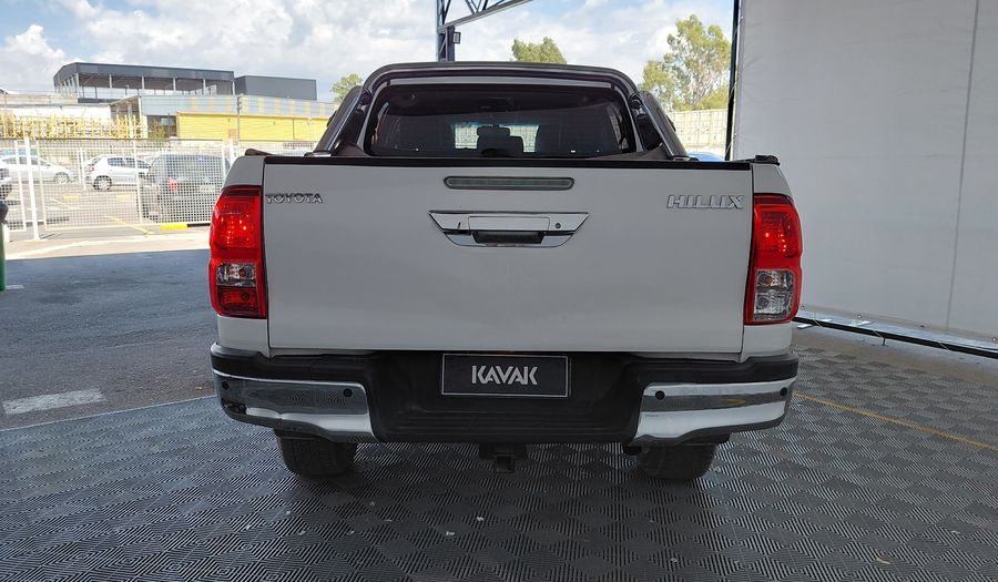 Toyota Hilux 2.4 TDI C/D DX 4WD Pickup 2017