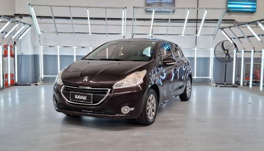 Peugeot • 208