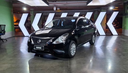 Nissan • Versa