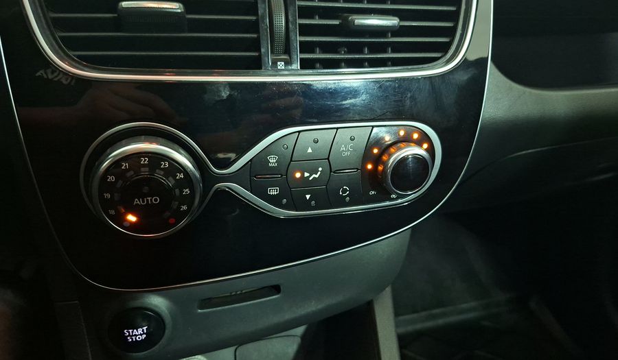 Renault Clio 1.2 EXPRESSION Hatchback 2019