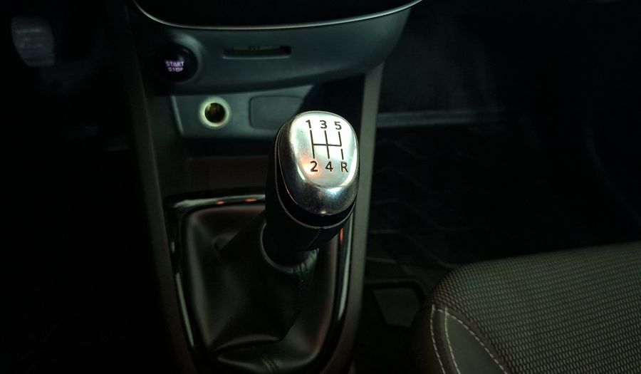 Renault Clio 1.2 EXPRESSION Hatchback 2019