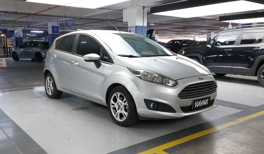 Ford Fiesta 1.6 SEL Hatchback 2017