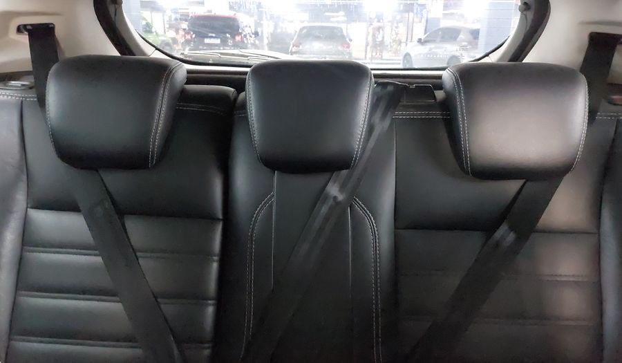 Ford Fiesta 1.6 SEL Hatchback 2017