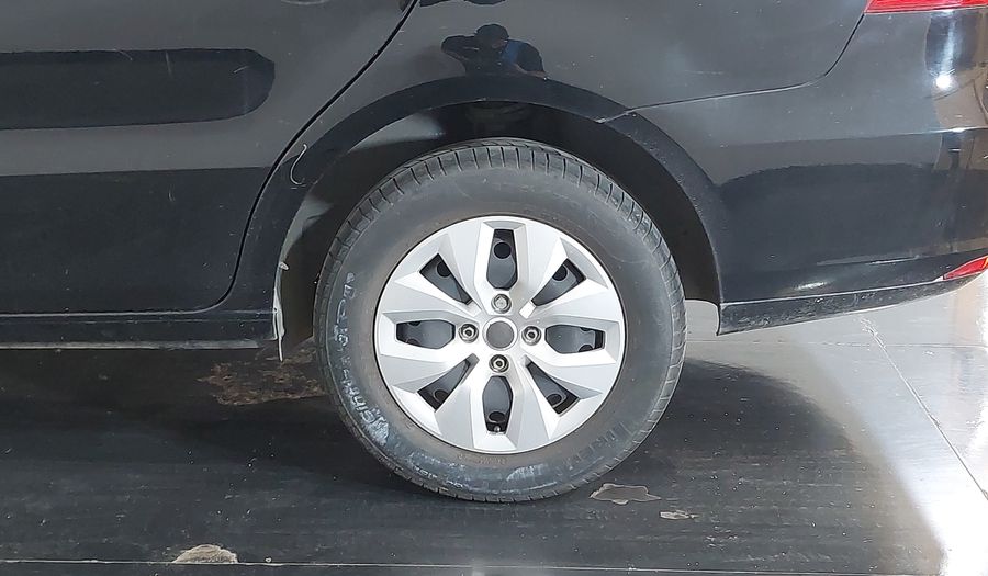 Volkswagen Voyage 1.0 TEC TOTAL FLEX CITY Sedan 2015