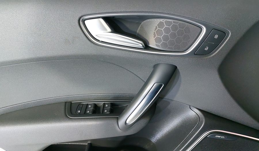 Audi A1 1.4 TFSI EGO MT Hatchback 2014