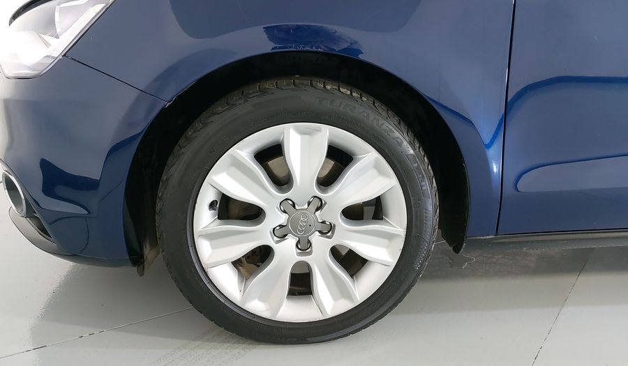 Audi A1 1.4 TFSI EGO MT Hatchback 2014