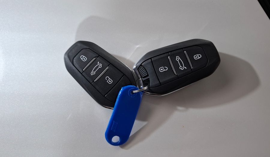 Peugeot 208 1.6L ALLURE PACK Hatchback 2024