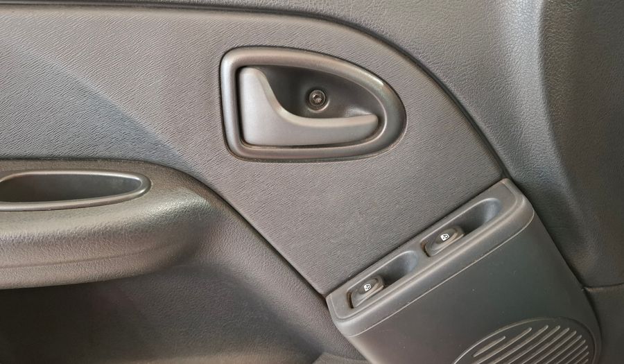 Renault Clio 1.1 MIO CONFORT PLUS ABC Hatchback 2013