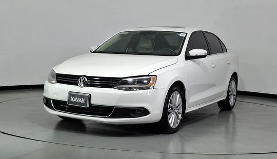 Volkswagen • Jetta
